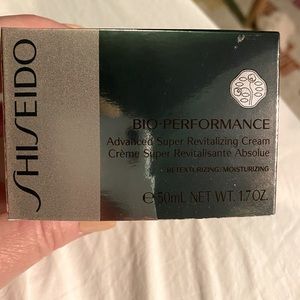 Shiseido bio performance revitalizing cream